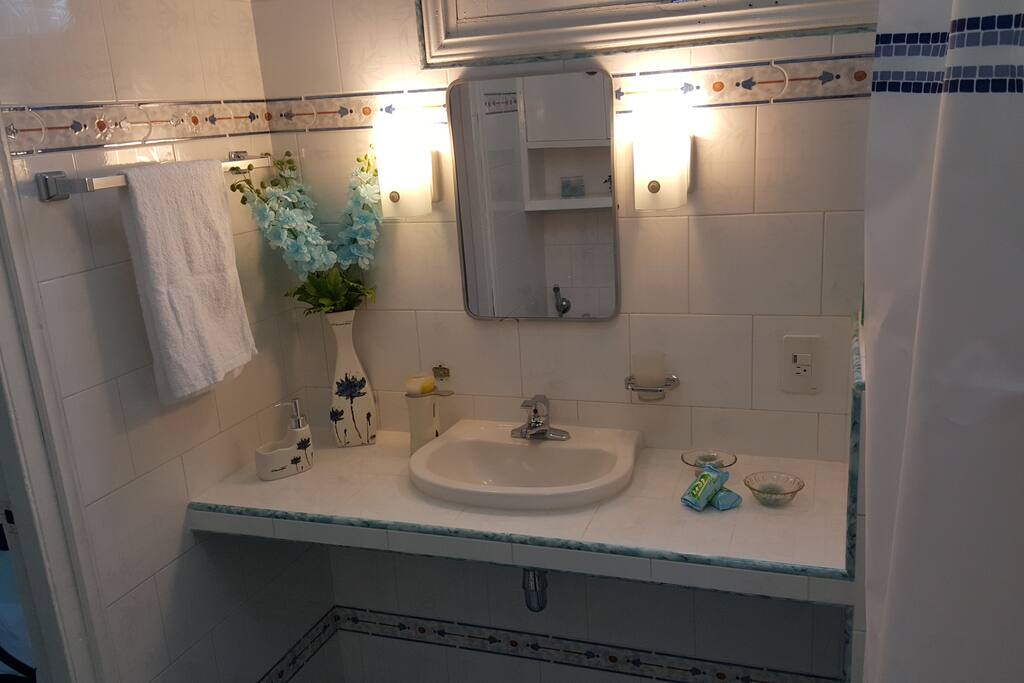 Baño privado habitación 1