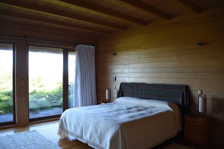 ستائر تعتيم للنوم في المساء.