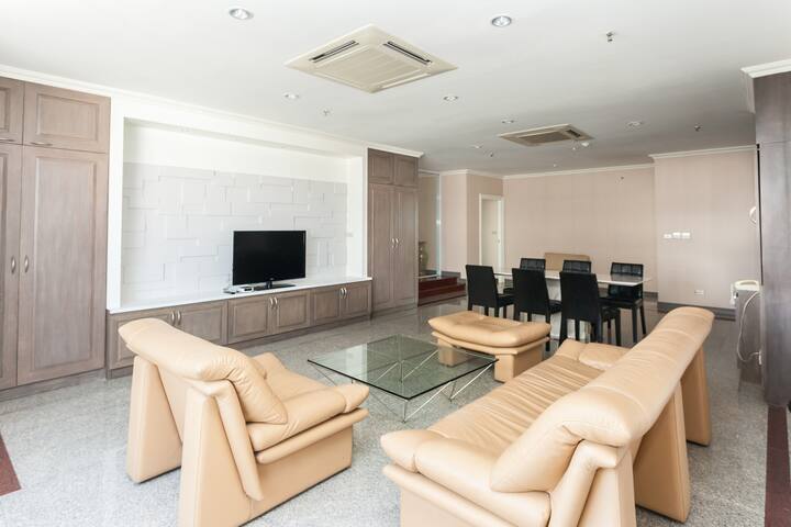 3BrPenthouseBTSphayathaiAirportLink gallery image 3