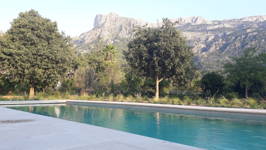 Stone villa with mountain views and quiet