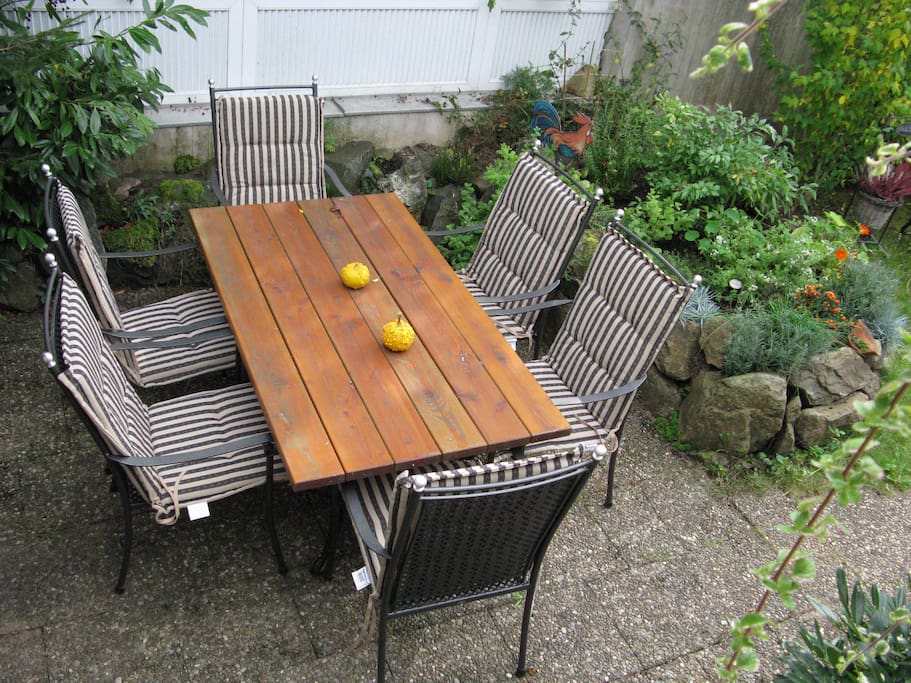 Sitzplatz im Freien für alle Gäste