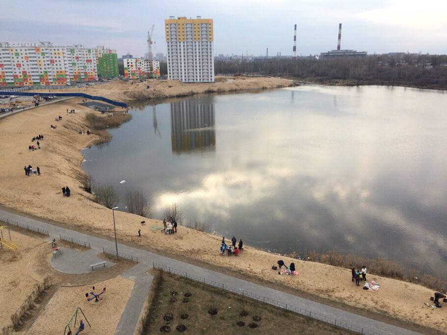 Озеро у дома