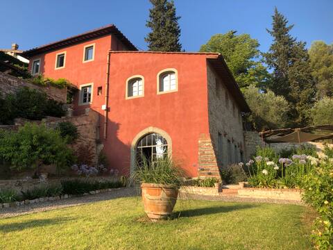 Honeymoon Getaway in Florence + PLUNGE SPA