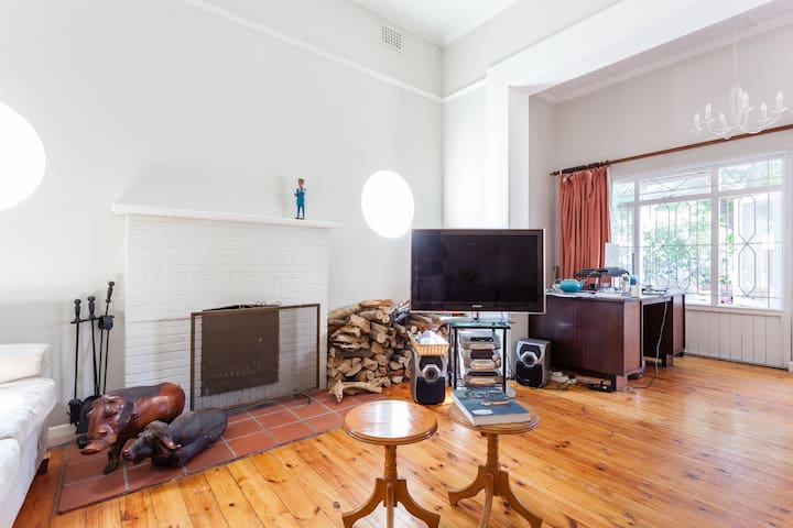 Small Cosy Room by the Beach