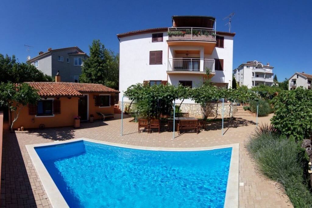Holiday Home Swimming Pool