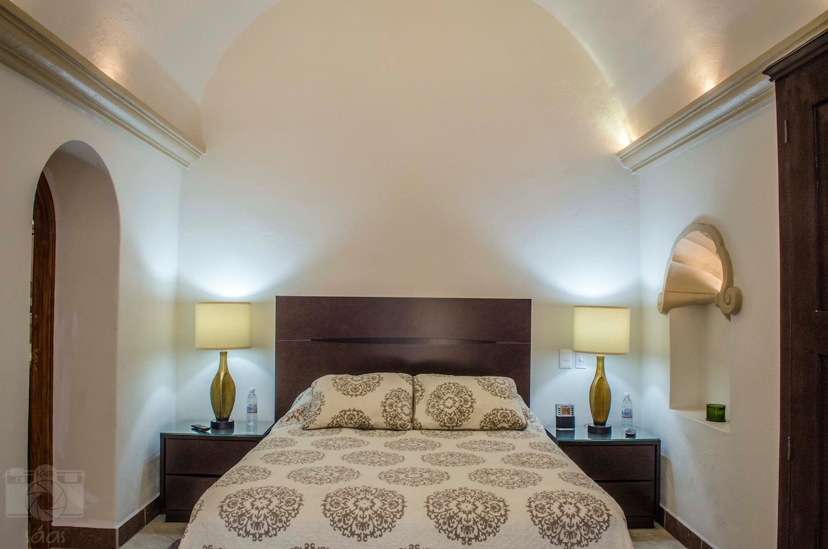 Casa Carmelita - hoofdsuite (queensize bed)