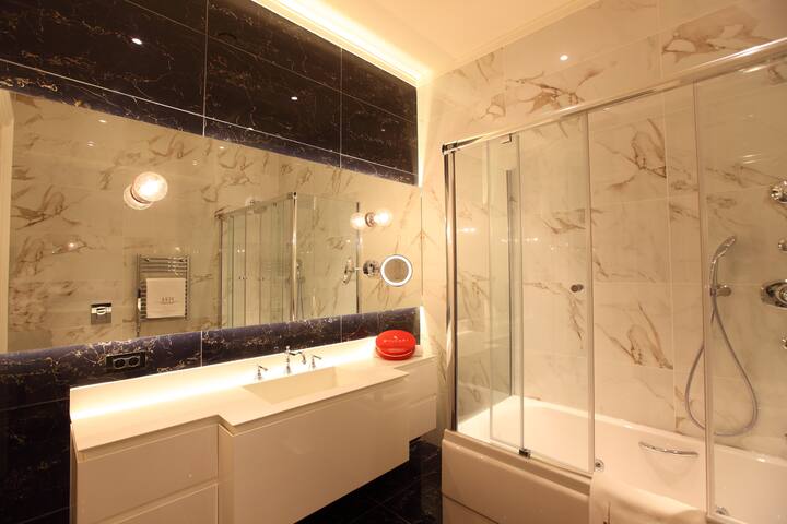 Spacious 2 Bedrooms + Saloon Flat gallery image 3