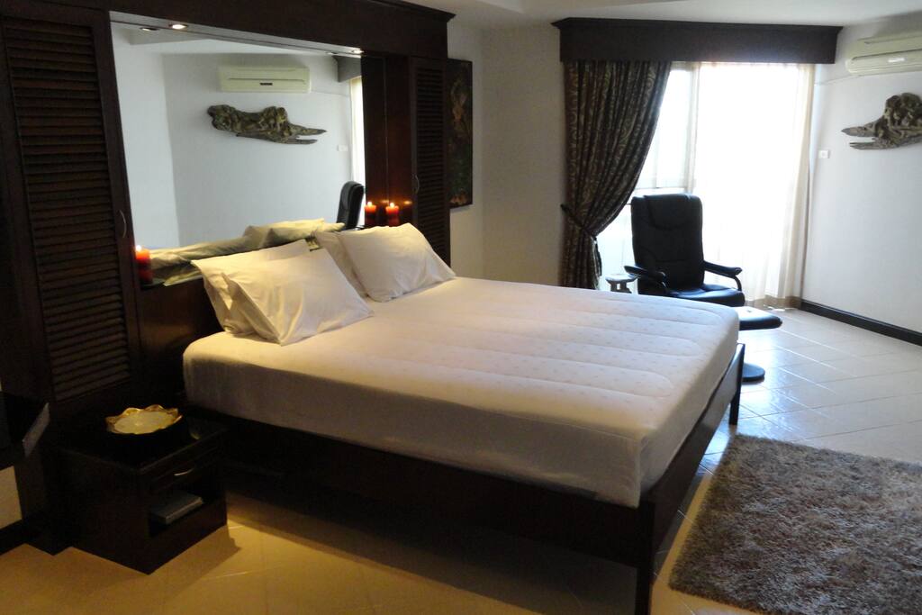 Full king size bed with a high quality mattress