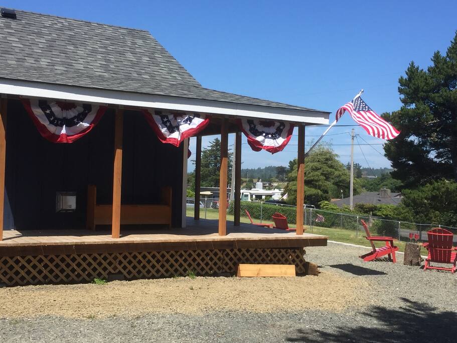 The wrap around porch has seating for all seasons. And we have beach toys in the bench for the kiddos.