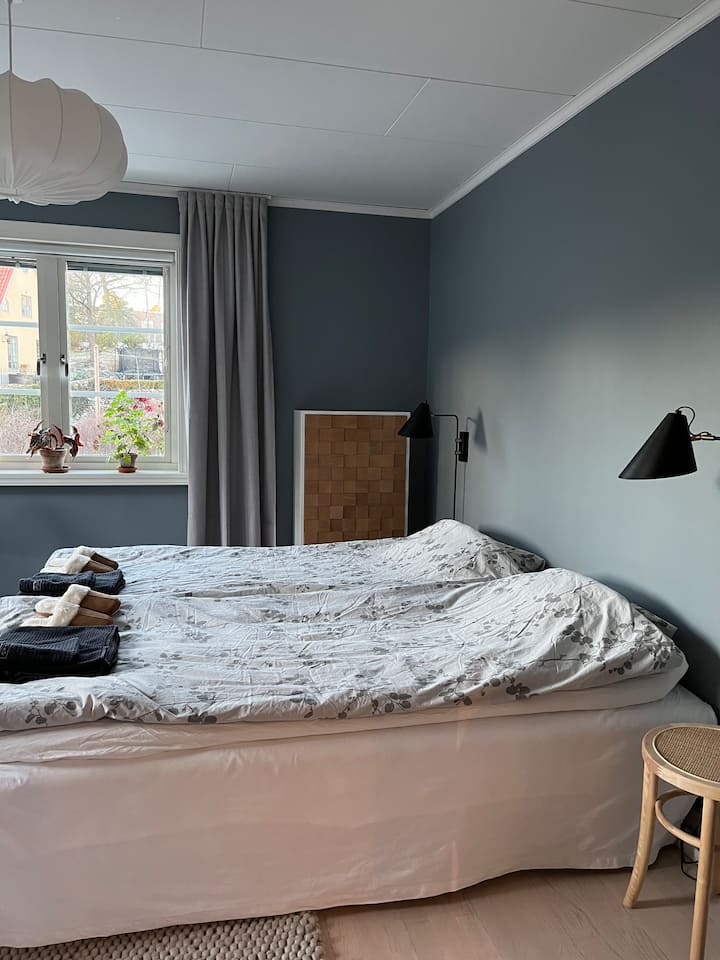 Slaapkamer 1 - tweepersoonsbed (180 cm)