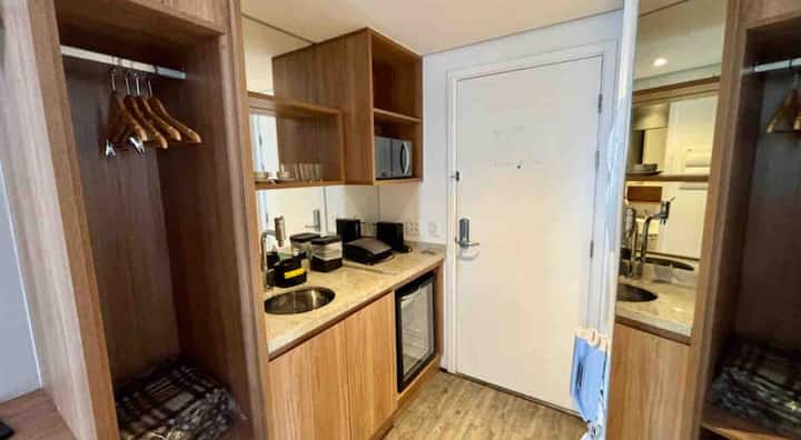 Studio Bonito Em São Paulo Próximo Ao Metrô - Liberdade