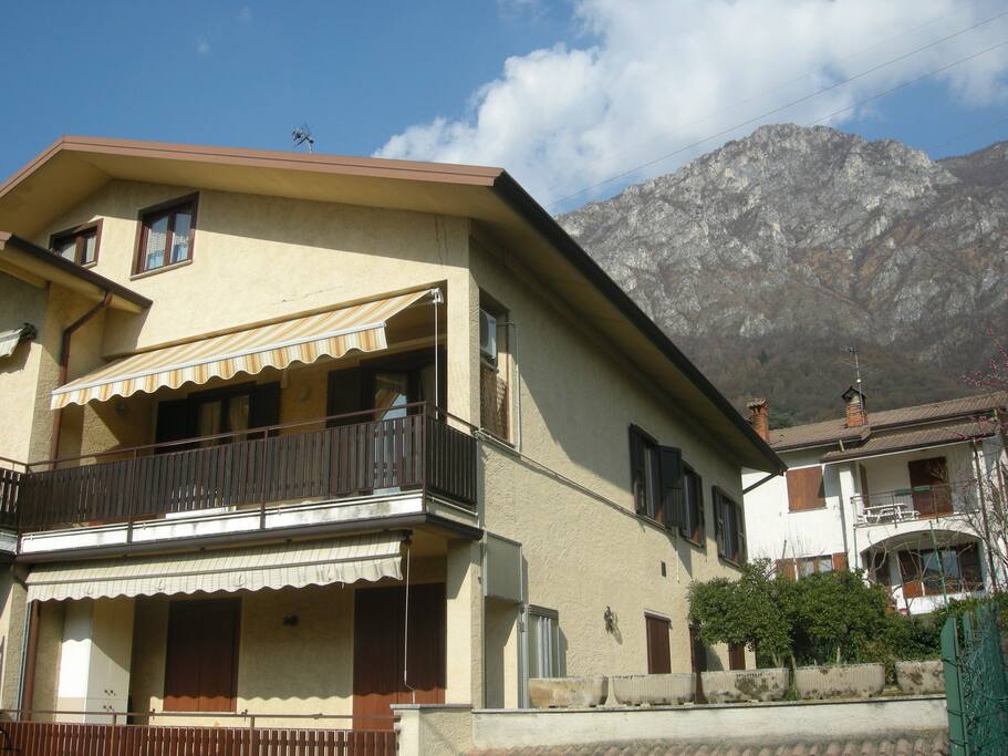 La Casa / The House