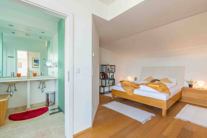 Whirlpool | Dachterrasse | zwei Etagen | NEU AC gallery image 5