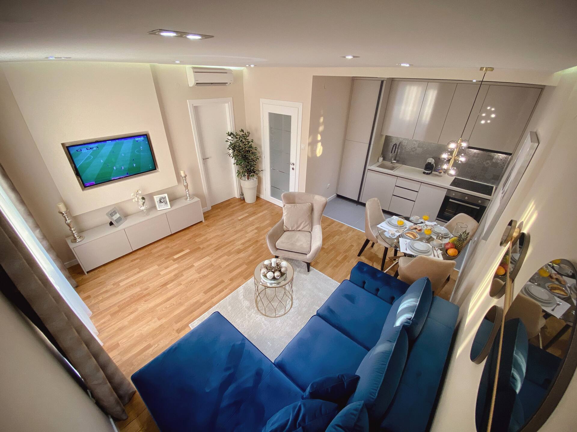 Tiffany Lux Apartment — photo 5