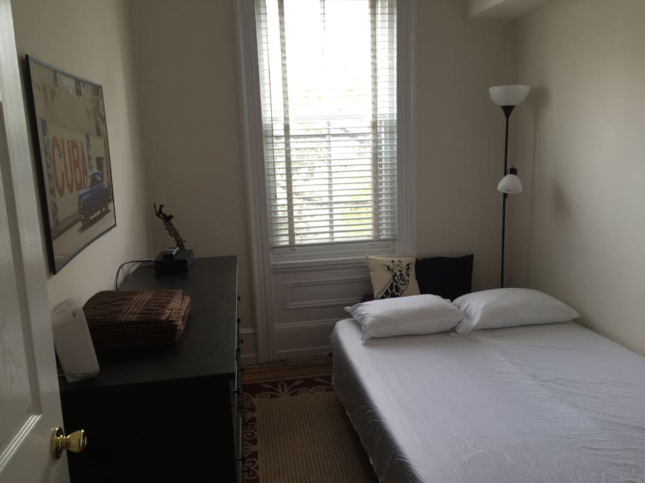 The place is so cute and we had everything we needed. Queena called to check in with us and made sure we were enjoying ourselves. Definitely coming back!"