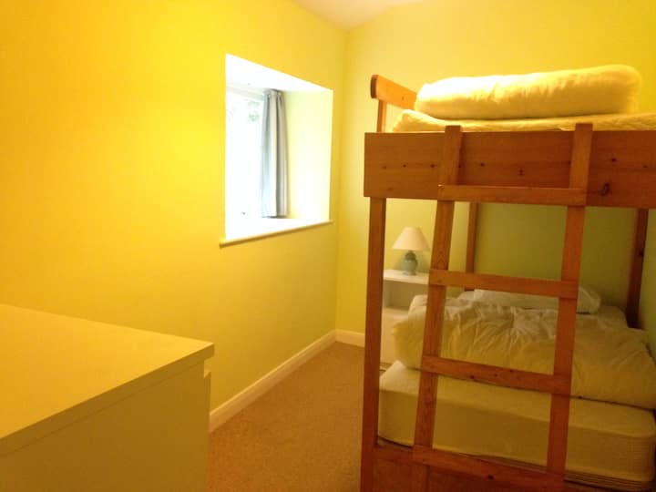 Ნომერი 2: 2 ნავმისადგომის საძინებელი