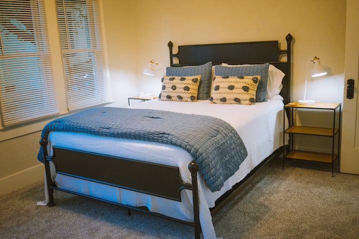 غرفة النوم 1