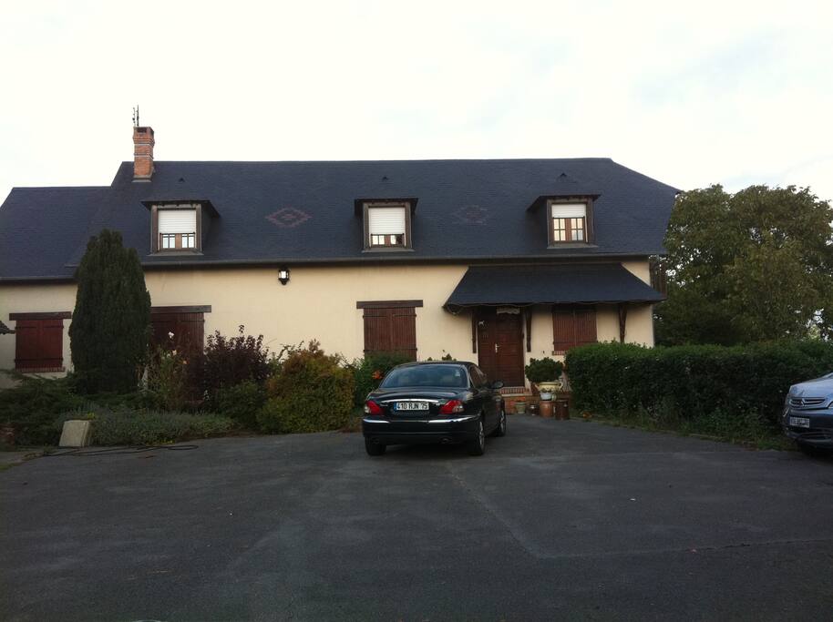 Place pour 3/ 4 Voiture