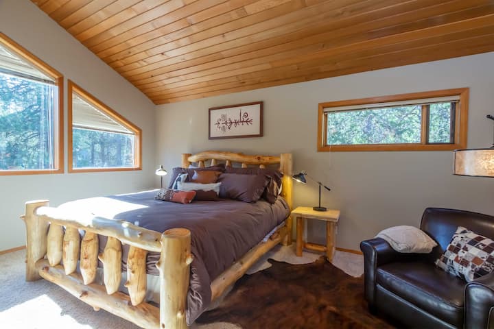 Dann Bathroom - Main Level