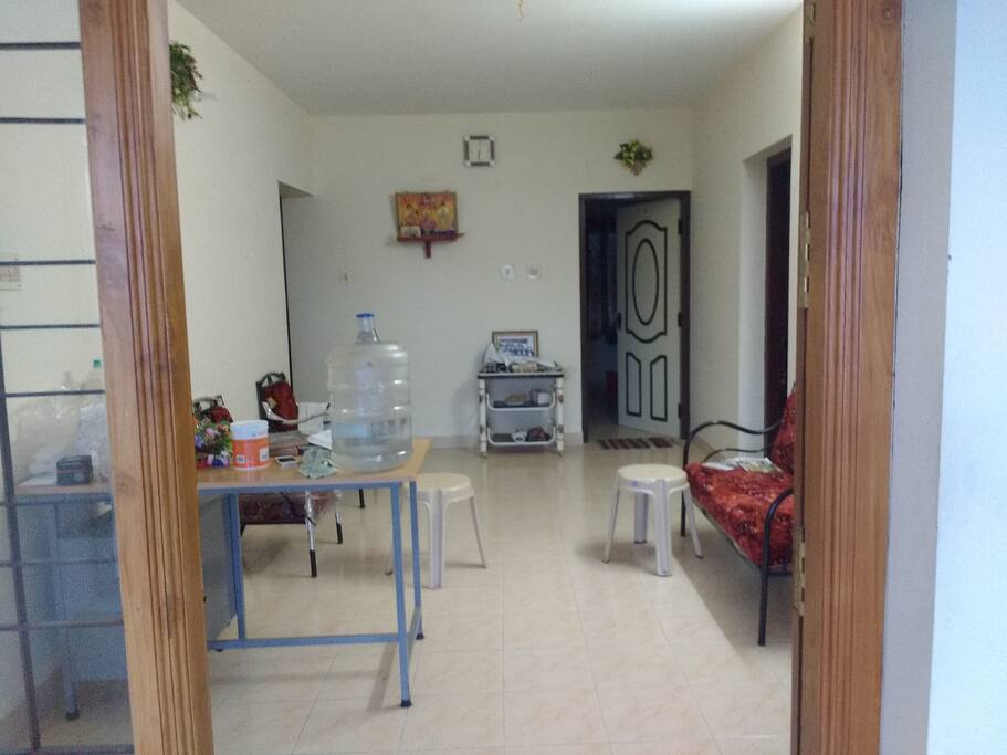 Hall / Living Room