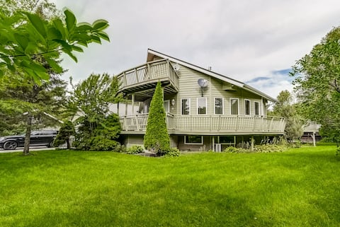 Circle Pine Getaway Private Modern Cottage Living