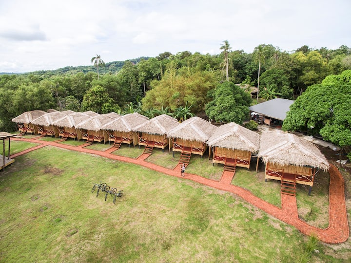 9 Huts On A Hill - Sea facing Eco Huts