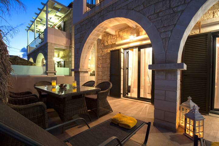 Costancia , Crhisty fireplace- pool,150m from sea. gallery image 3