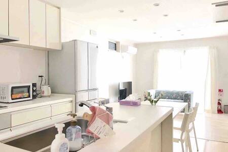 清潔感第一！駅から徒歩3分/一棟貸切¥無料駐車場 難波,梅田,乗り換え無し^^