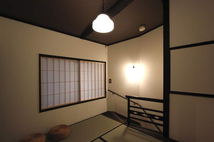 Chumba cha Kijapani kwenye ghorofa ya 2