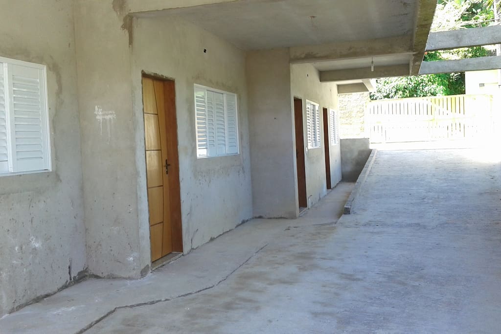 área de entrada e acesso aos quartos