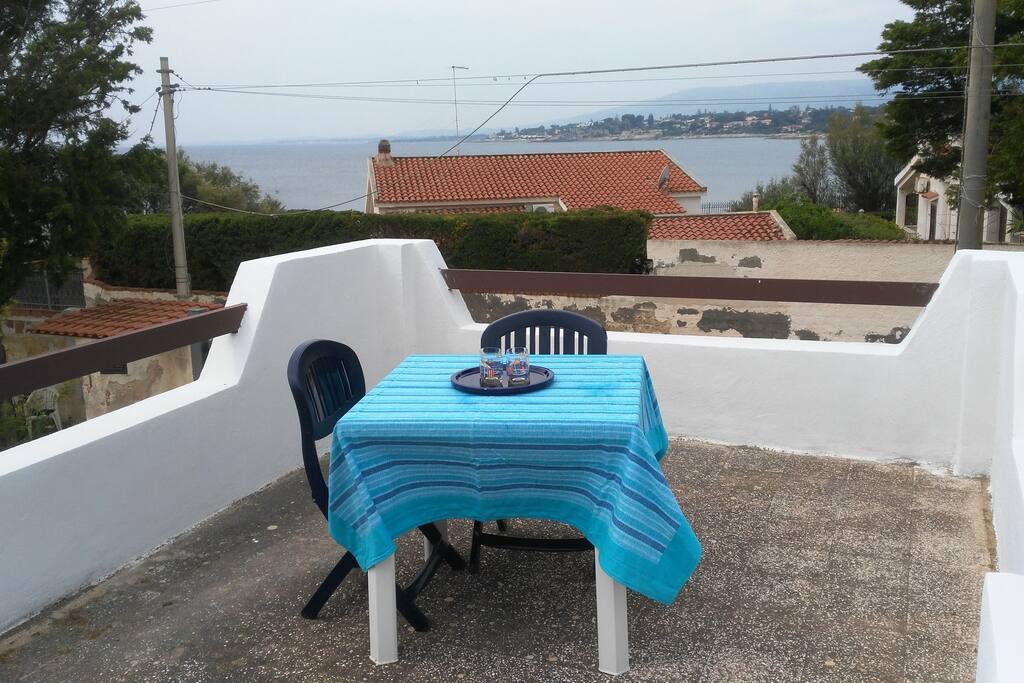 Terrazza/solarium per relax con vista mare