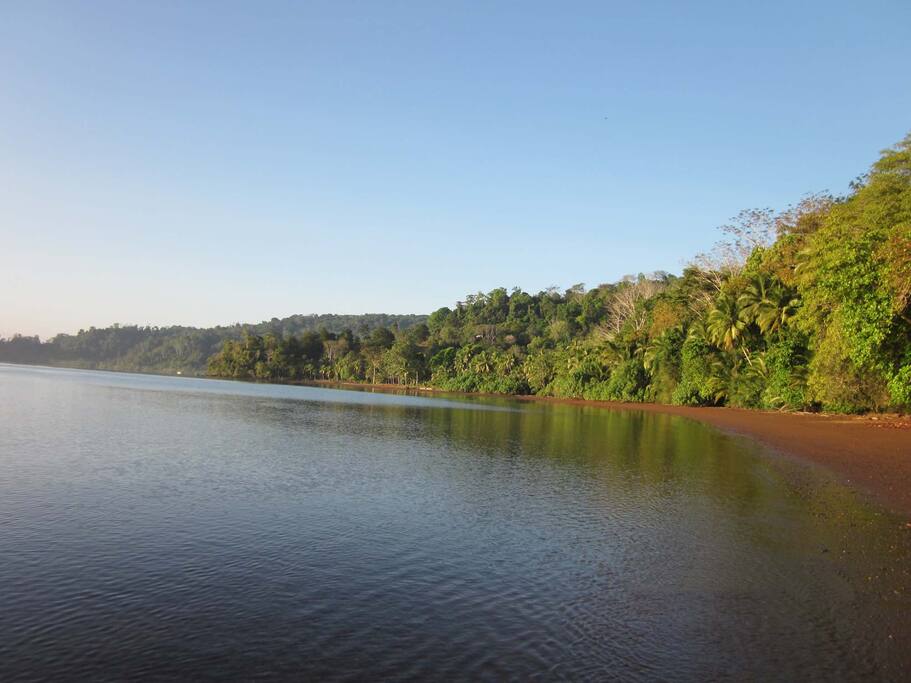 The Golfo Dulce in front