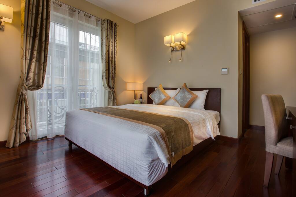 Executive small balcony Double