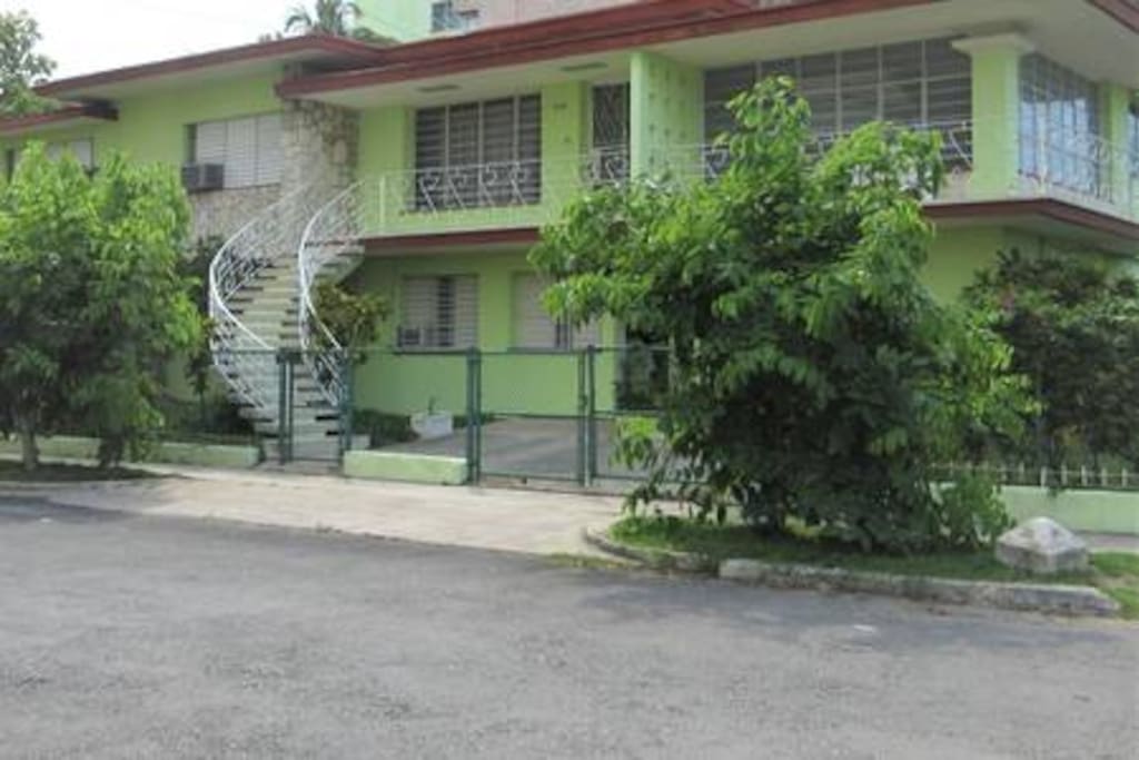 Vista Exterior de La Casa de 26.