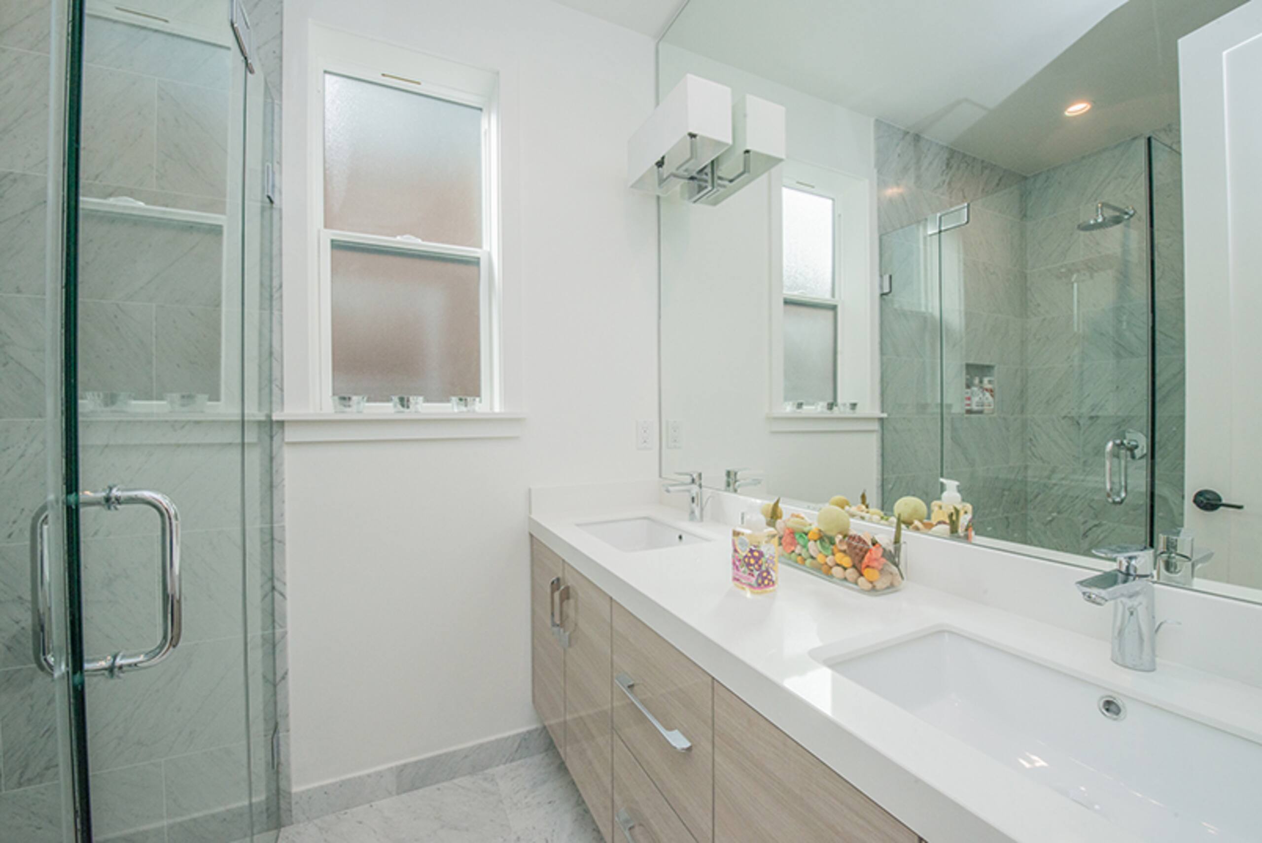 Guesthouse in San Francisco · ★4.86 · 2 bedrooms · 4 beds · 2 baths - Image 11