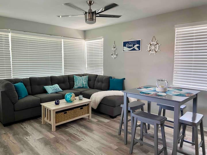 Unplug By The Sea- Entire Duplex - Daytona Beach, FL
