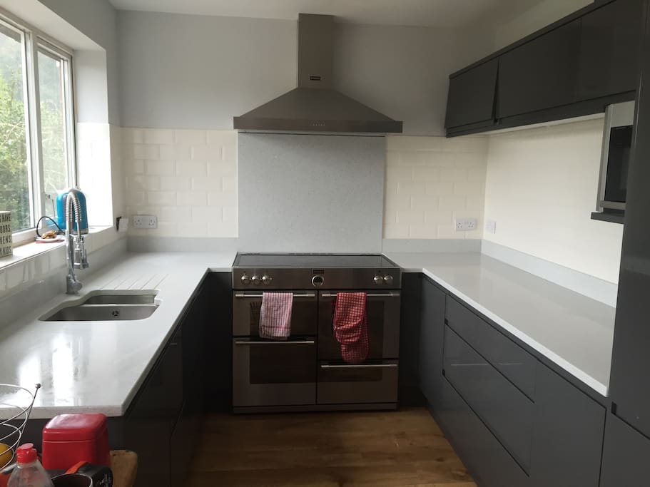 Kitchen - Newly installed hence no mess!