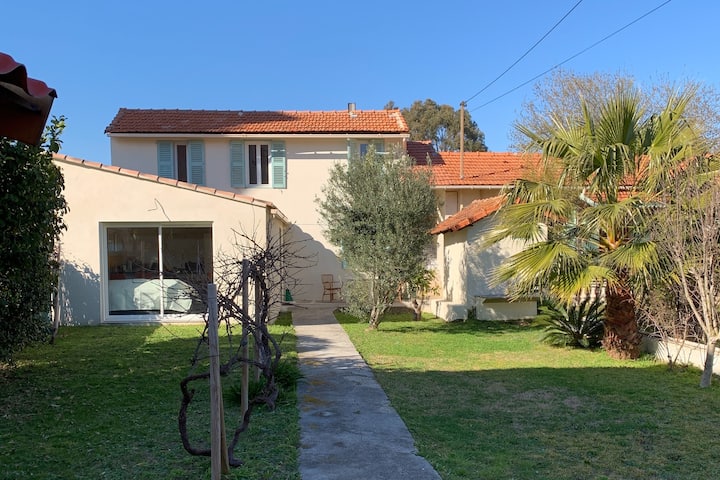 Jolie  Maison Rénovée, 2 Ch, Jardin, Pkg, 5 Mn Mer - Cannes