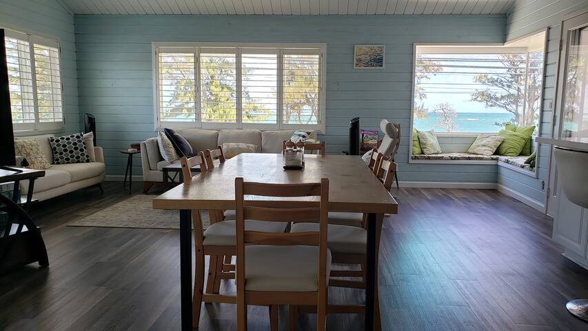 Ocean Views, Steps from Beach – 3 Bedroom/2 Bath gallery image 4