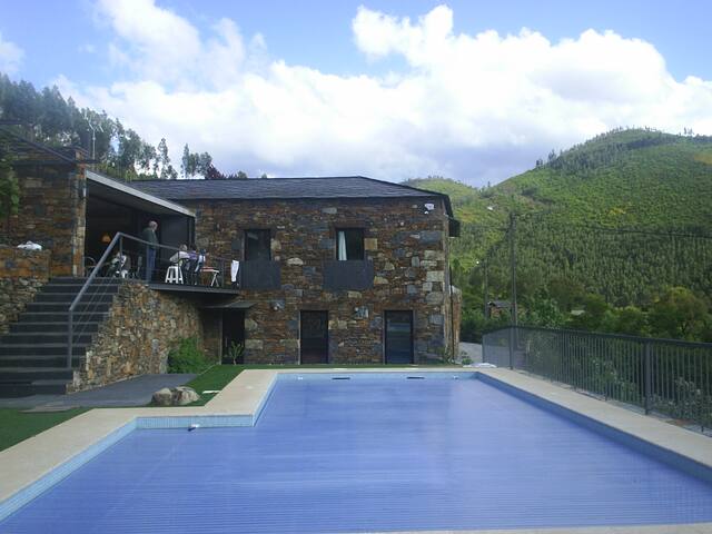 Passadiço Art and River House, na Paradinha gallery image 4