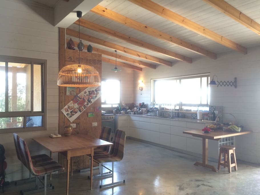 Dinner table & kitchen