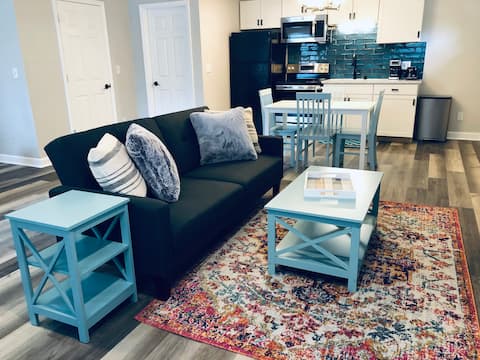 Top performing Airbnb: Stylish Hyde Park MIL suite. Excellent location. in Soho