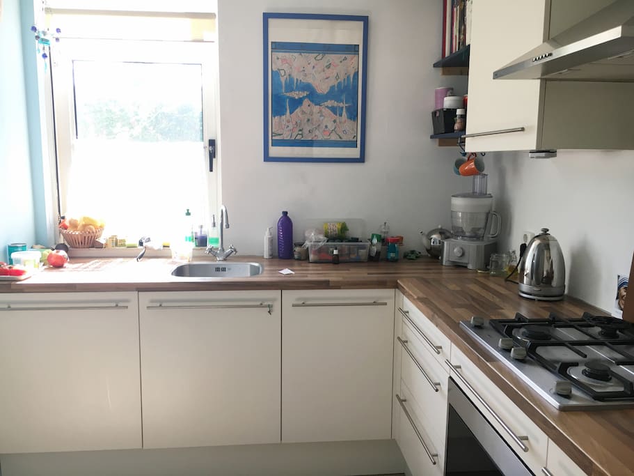 Fully equipped kitchen