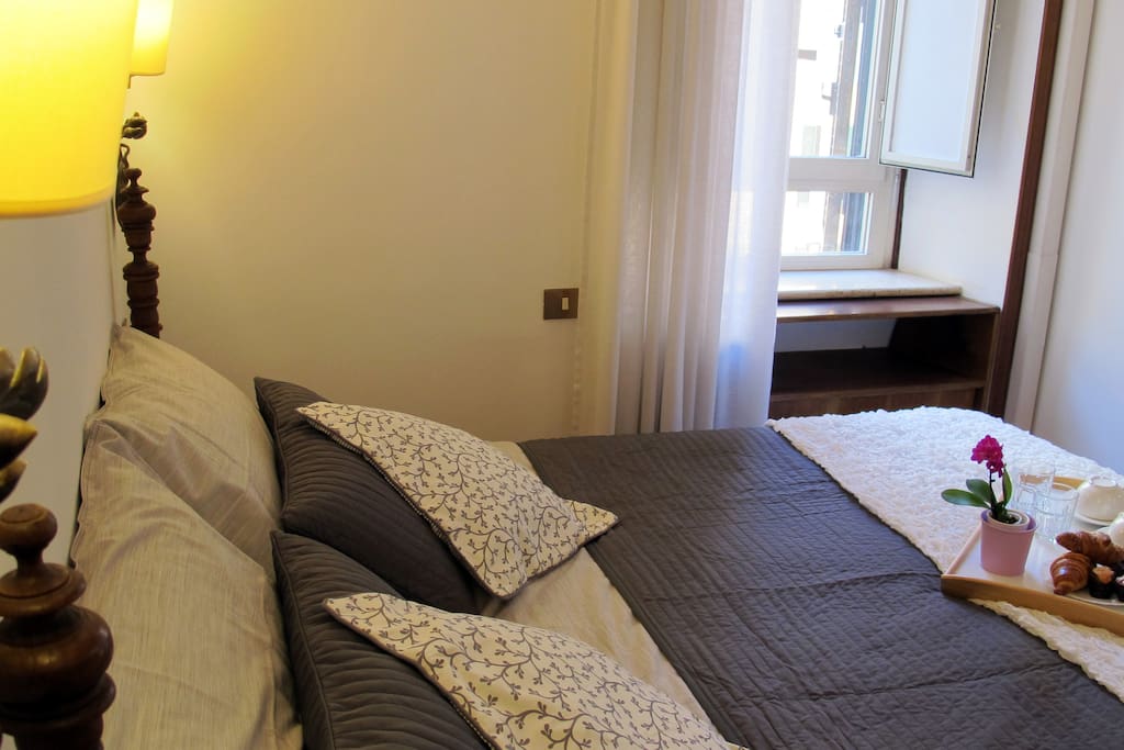 Letto e finestra