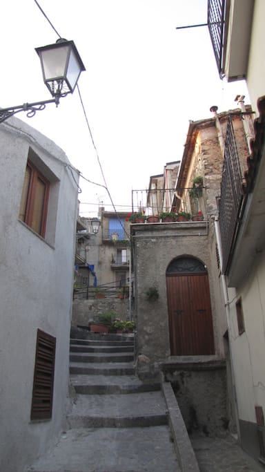 via Salita Castello