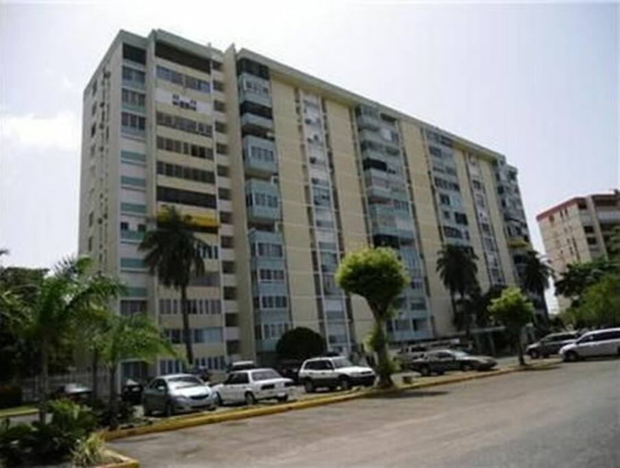 Laguna Gardens 1, spacious apartments, the way they used to be.