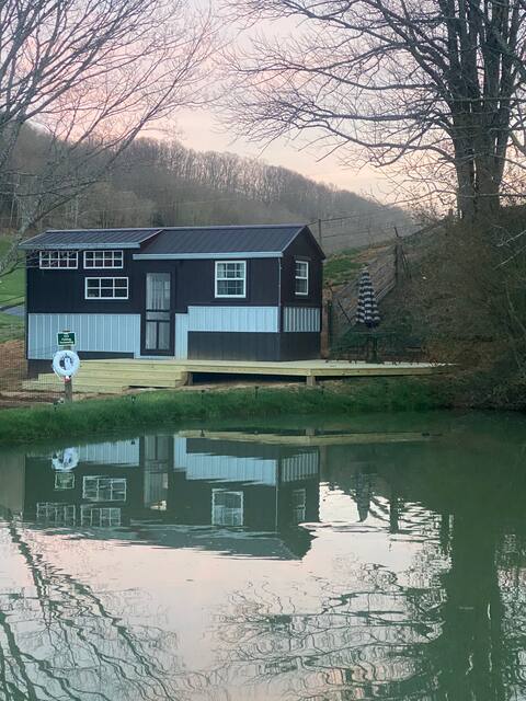 Pondside TinyHome near Grayson Highlands FEES INCL