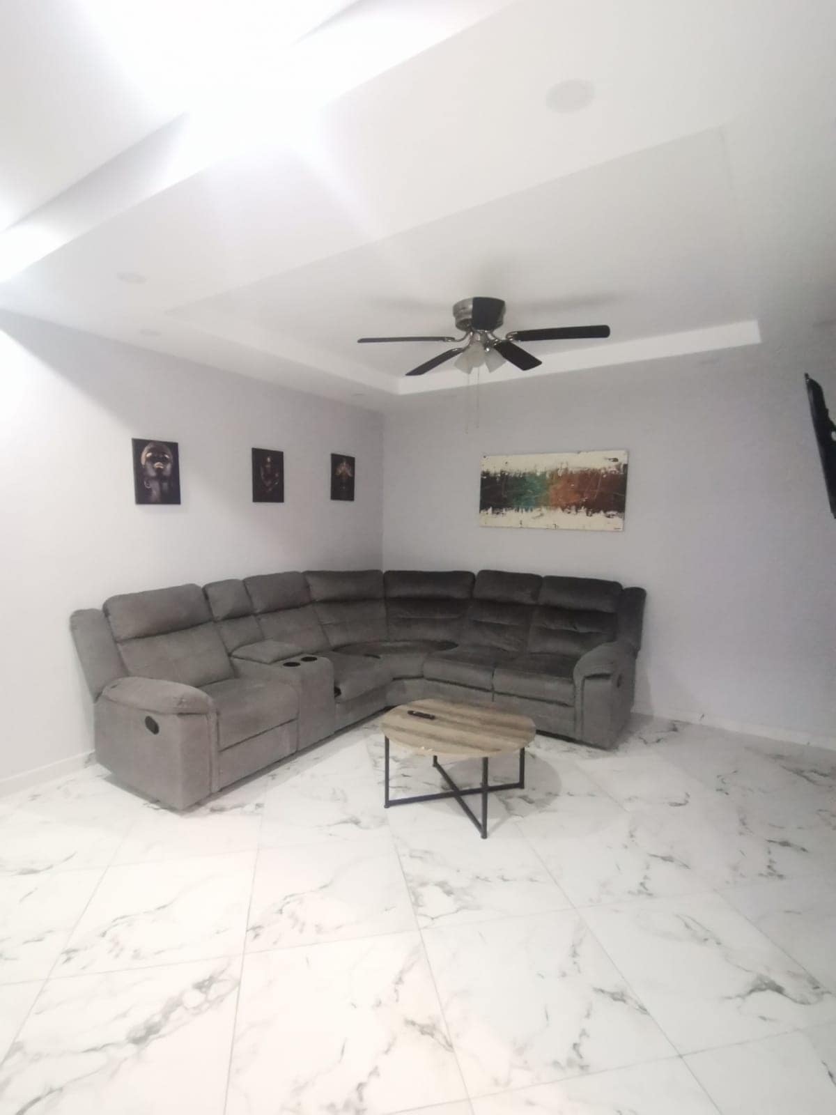 Anuncio de Airbnb popular: The Happiness Corner – 3 Rec • 9 min Consulado en Heroica Nogales