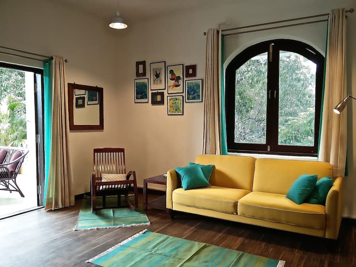 Living room image 10