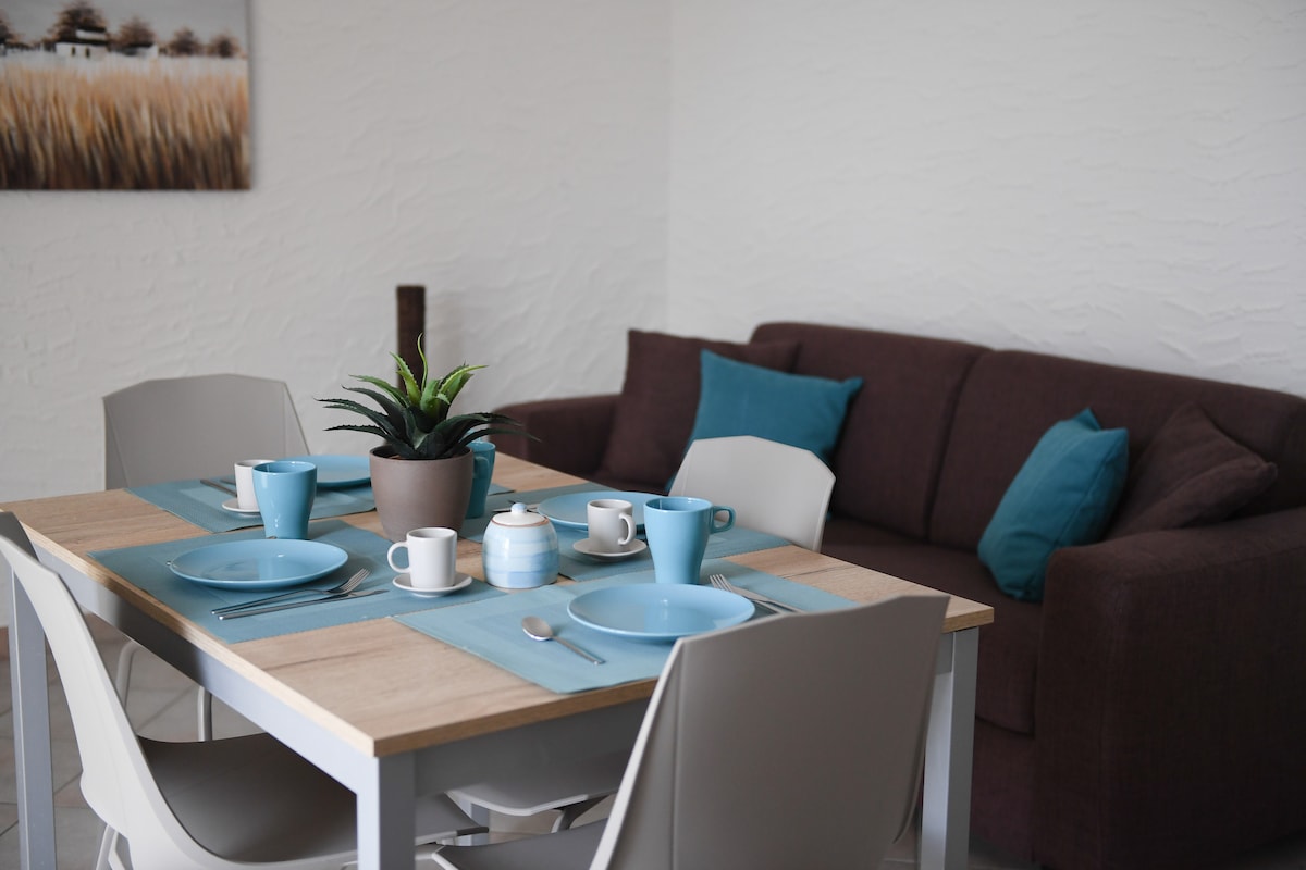 Propriété Airbnb réussie: Blue Apartment a stone's throw from the lake, parking à Lazise